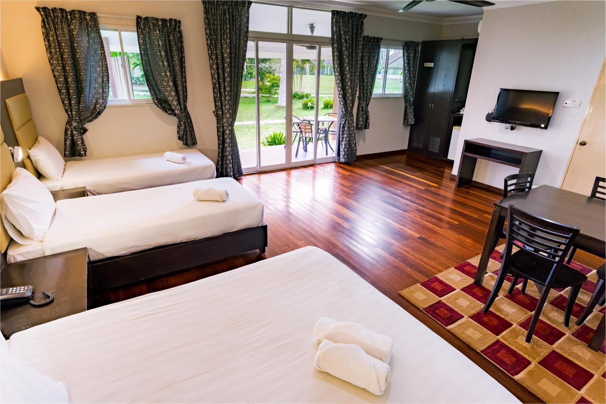 Langkah Syabas Beach Resort Kinarut Exterior foto